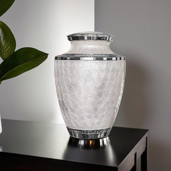 Lovely White Solid Enameled Cremation Urn for Male and Female Human Ashes Funeral Urn